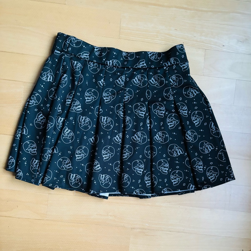 Body Rage black skull pleated mini skirt. Size XL